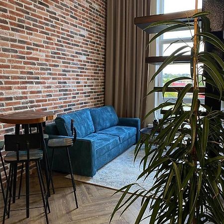 Old Slabada Loft Kaunas Bagian luar foto