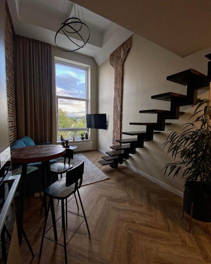 Old Slabada Loft Kaunas Bagian luar foto